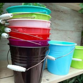 گلدان پلاستیکی طرح فلزی