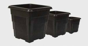 گلدان‌ های پلاستیکی