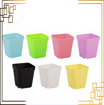 گلدان‌ های پلاستیکی