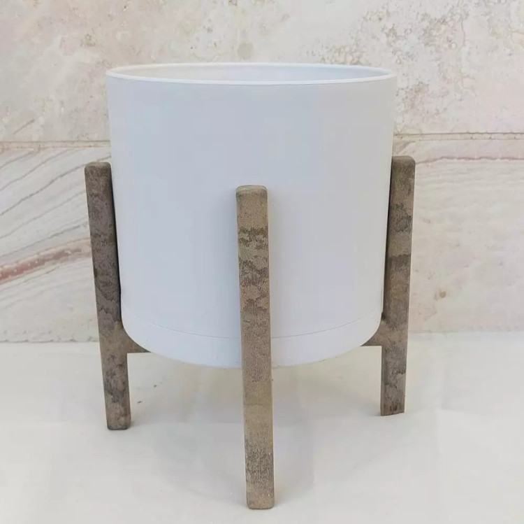 گلدان های پلاستیکی بزرگ برای بالکن