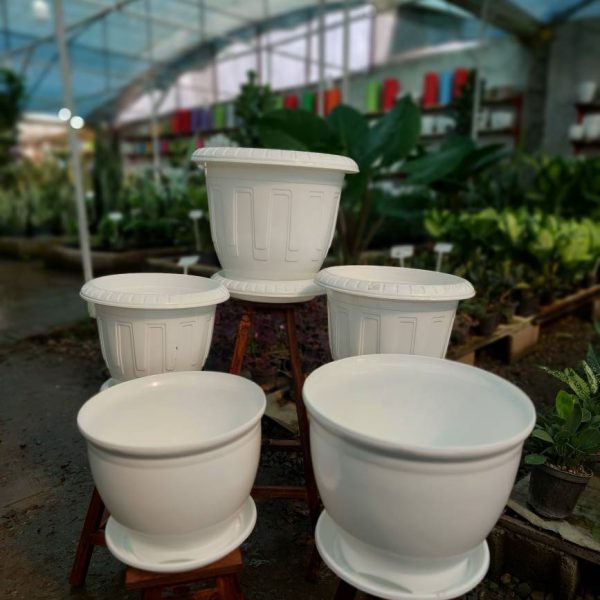 گلدان های پلاستیکی بزرگ