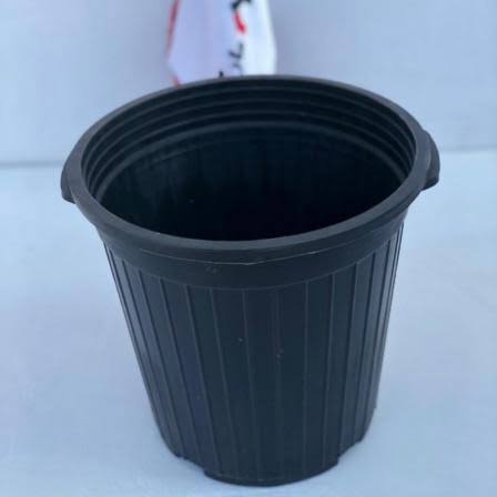 گلدان های پلاستیکی مشکی