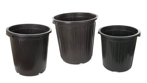 گلدان های پلاستیکی سیاه