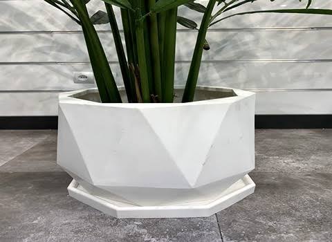 گلدان پلاستیکی طرح سنگ