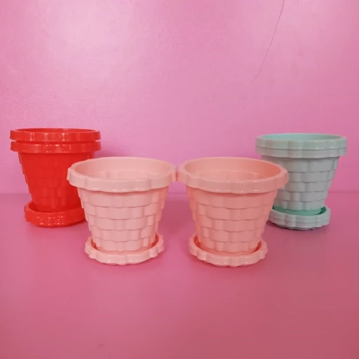 گلدان پلاستیکی