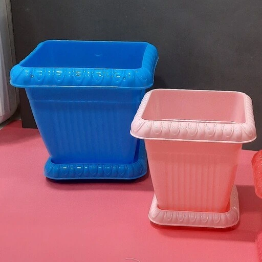 گلدان‌ های پلاستیکی